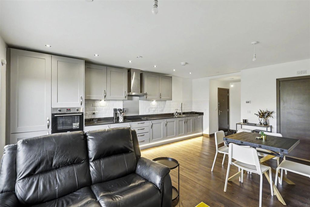 Additional image 7 of 2 bed flat for saleGodfrey House, Edinburgh Gate, Harlow CM20