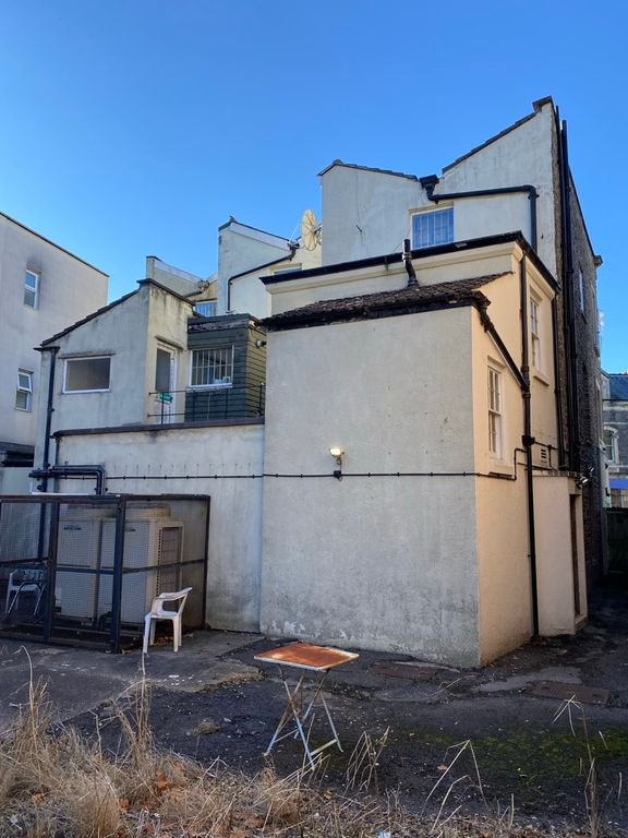 Property photo 3 of 25 Photo 2