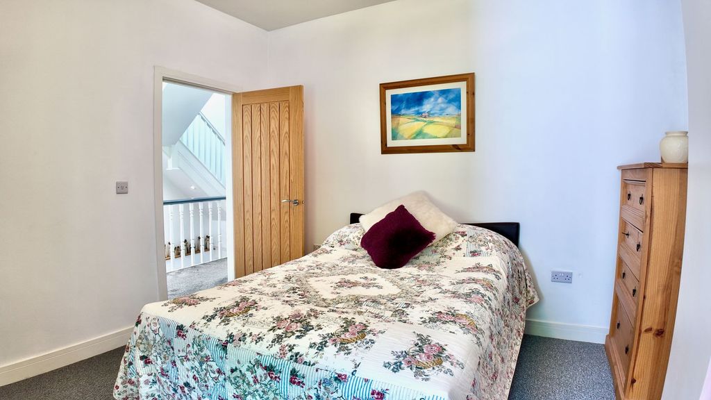 Additional image 31 of 4 bed semi-detached house for saleThe Crescent, Ebbw Vale NP23