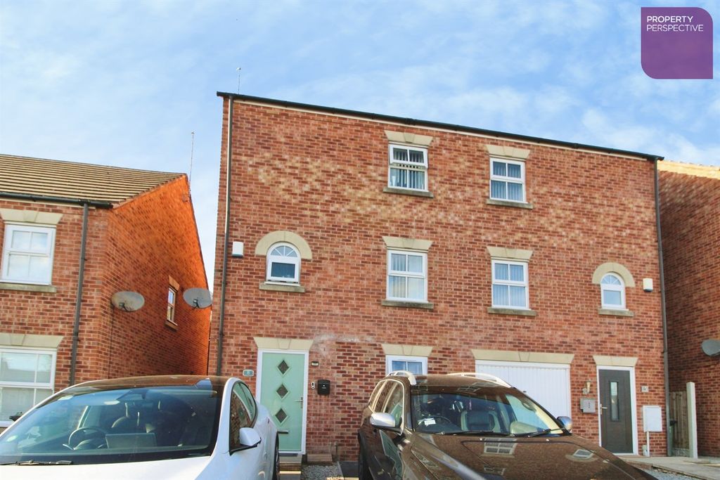 Property photo 1 of 13 (Main)