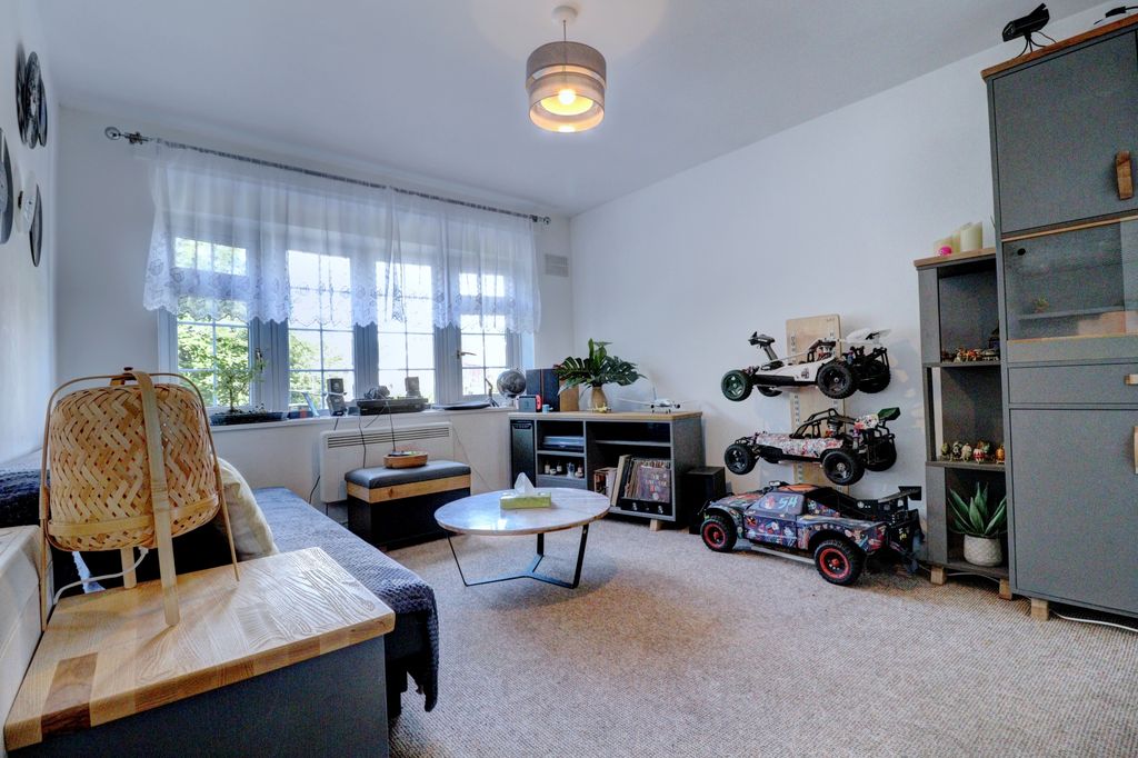 Property photo 2 of 6 Picture No. 09