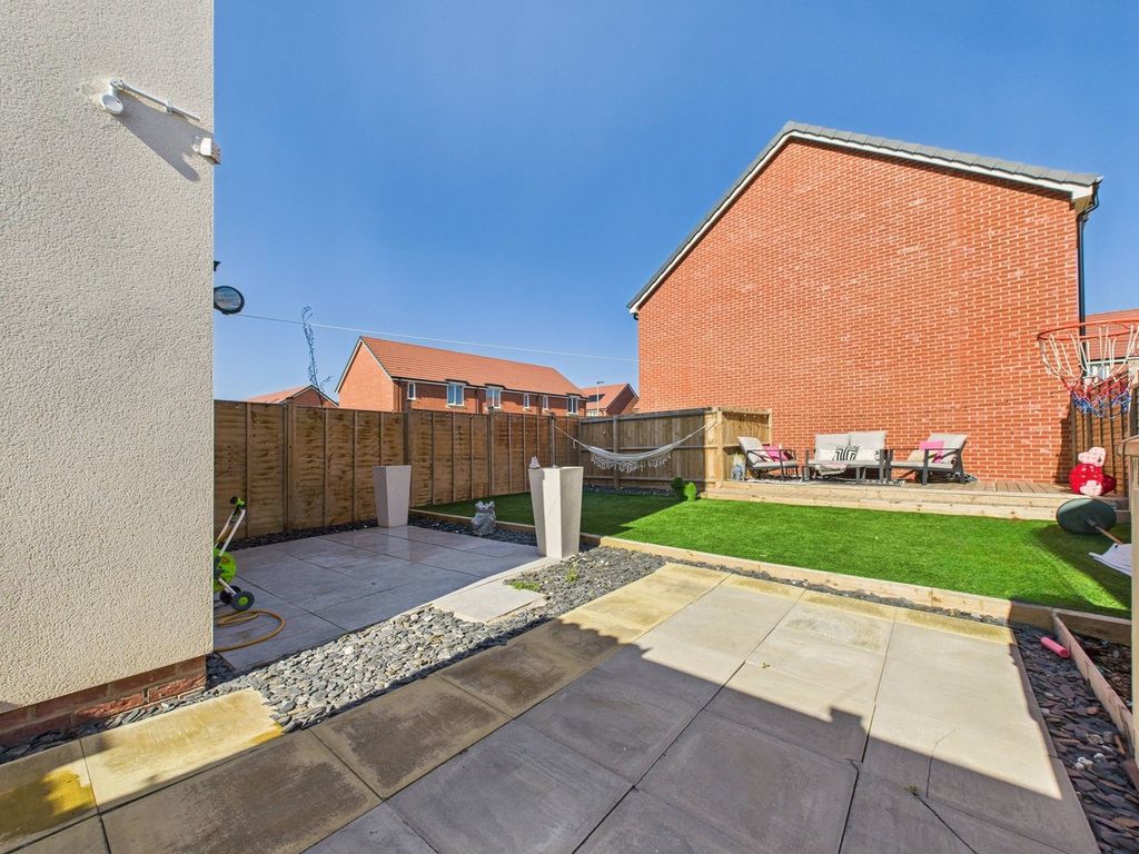 Property photo 1 of 24