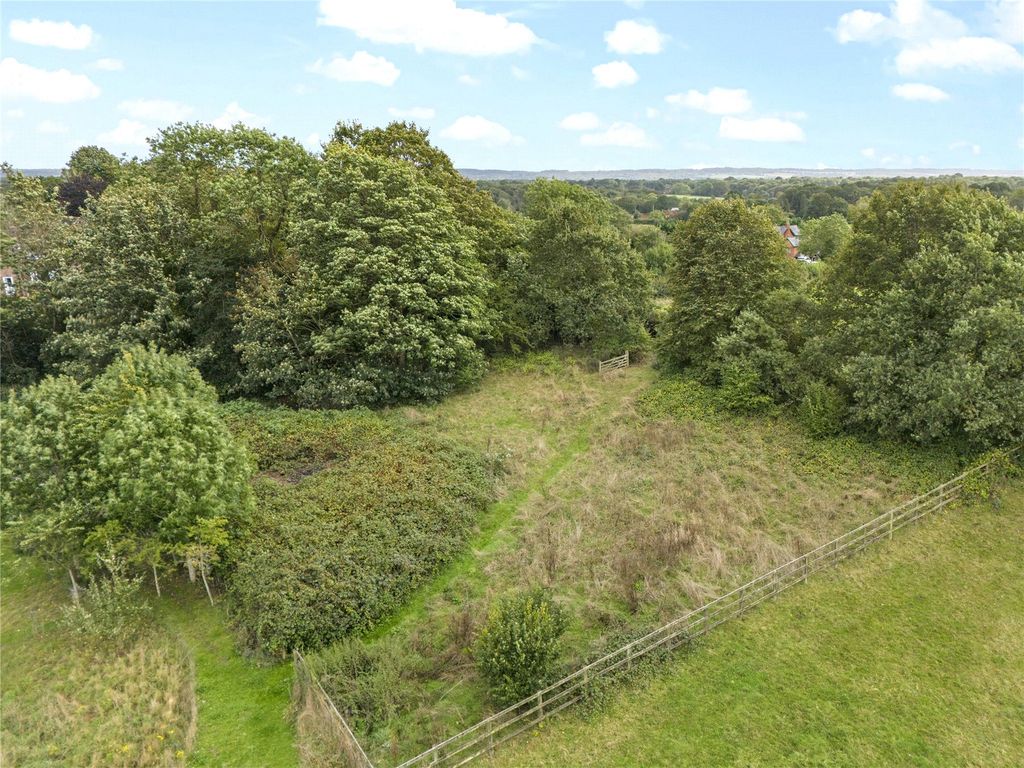 Property photo 2 of 5 Picture No. 11