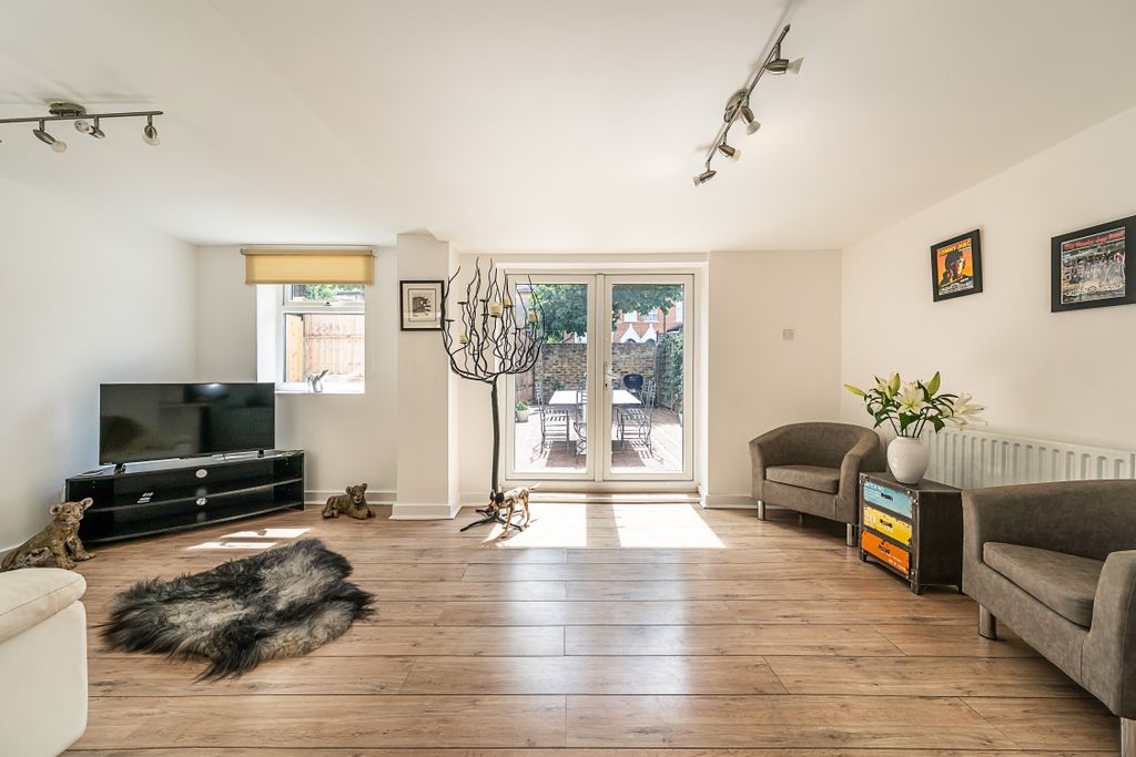 Property photo 1 of 20