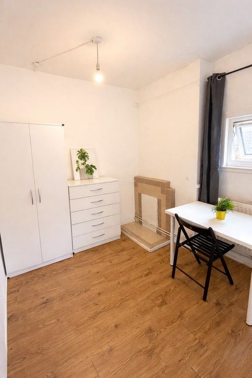 Property photo 3 of 3