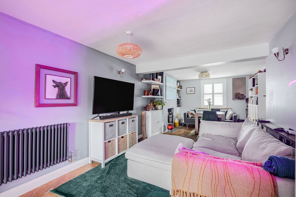 Property photo 3 of 17