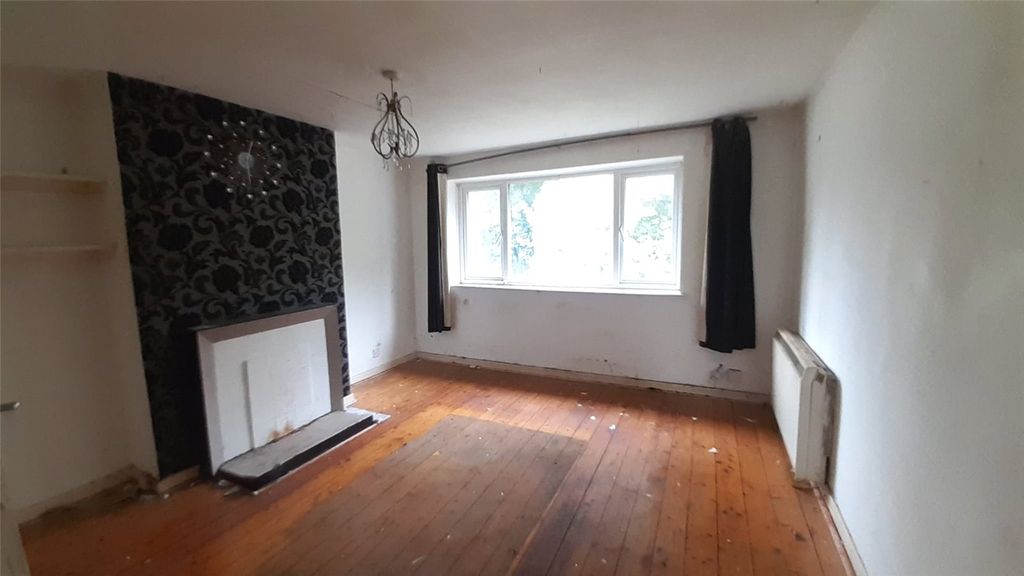 Property photo 3 of 13 Picture No. 12