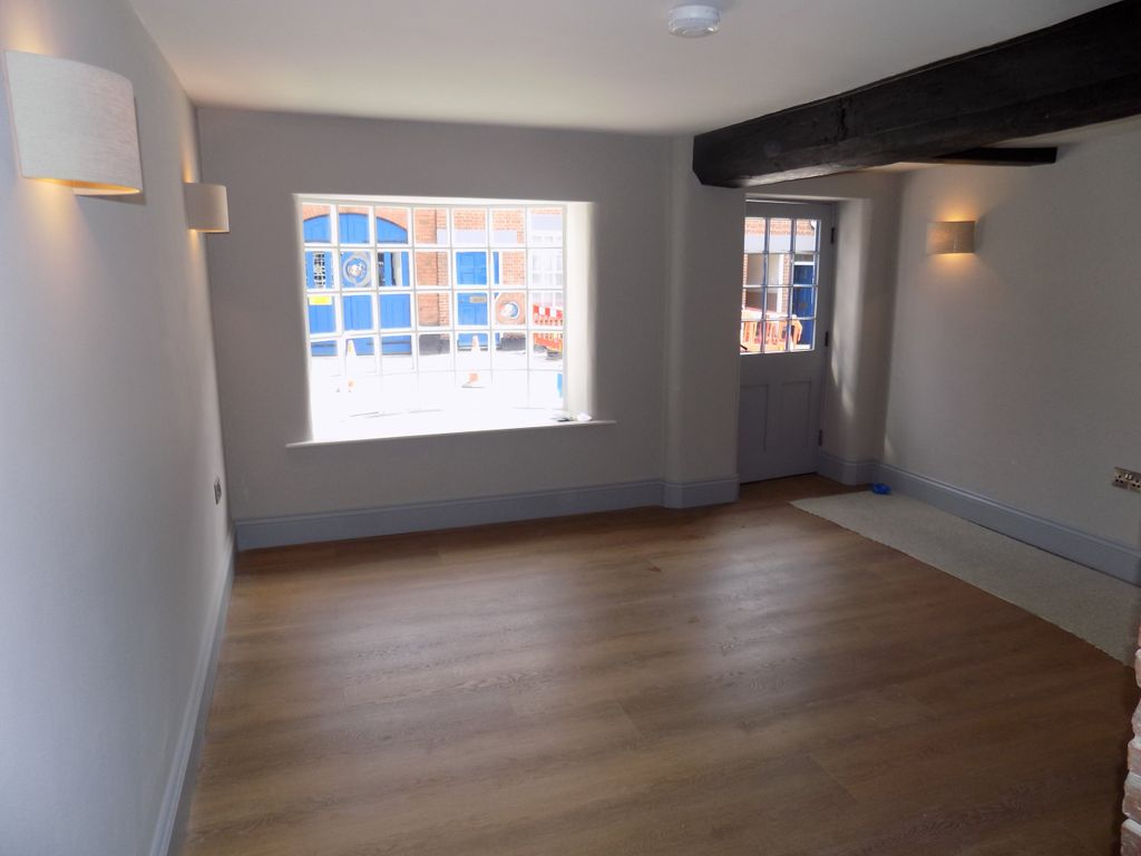 Property photo 1 of 12 Sitting Room Entrance
