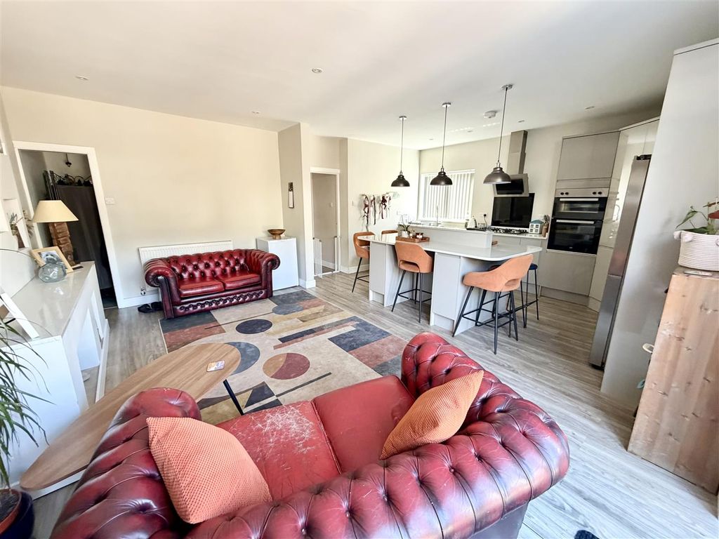 Property photo 2 of 21 Img_5925.Jpeg