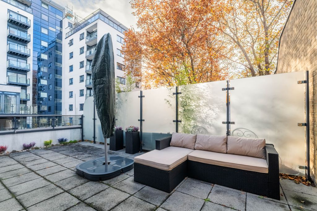 Property photo 3 of 15