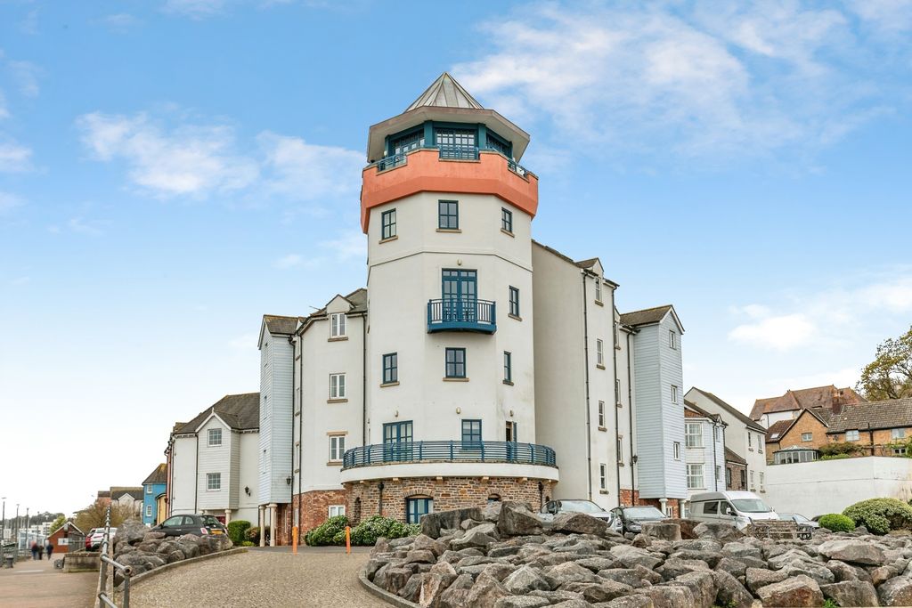 Property photo 1 of 16 Pbox-Img.Jpg