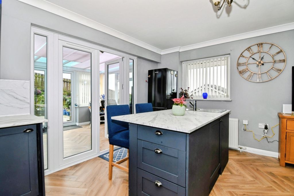 Property photo 3 of 15 Pbox-Img.Jpg