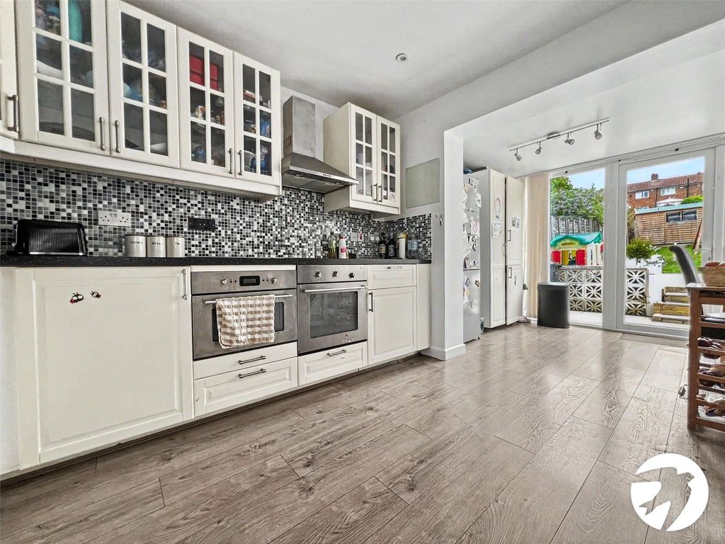 Property photo 2 of 14 Kitchen