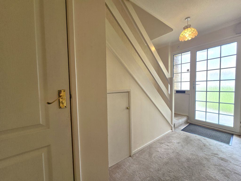 Property photo 3 of 25 Entrance