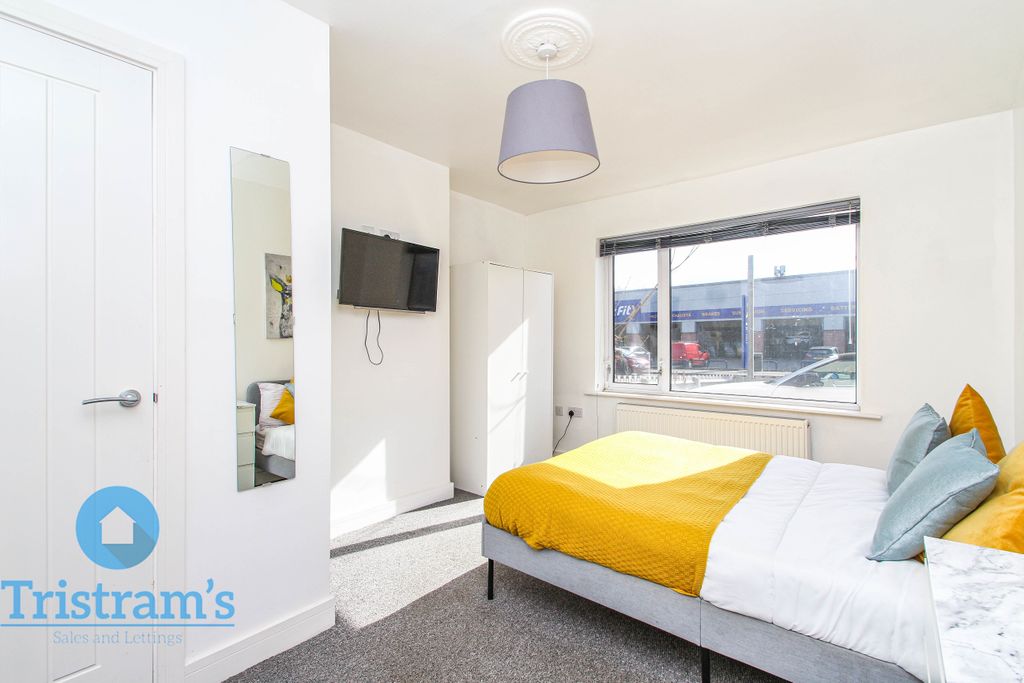 Property photo 2 of 13 Img_2074