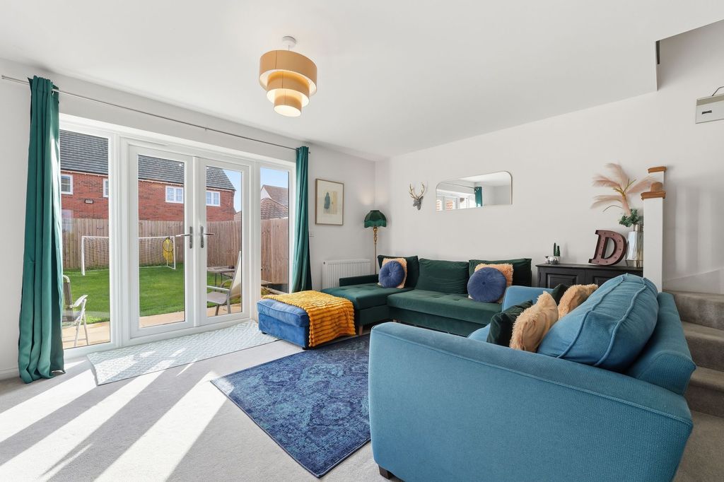 Property photo 3 of 15