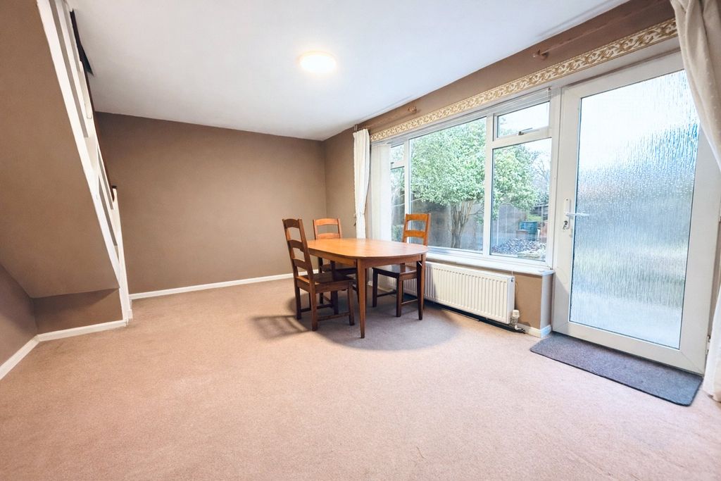 Property photo 3 of 18 Dining Room