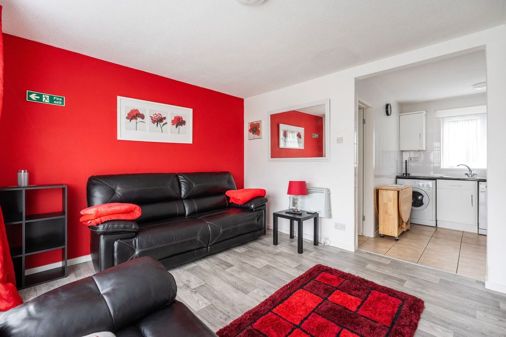 Property photo 3 of 15