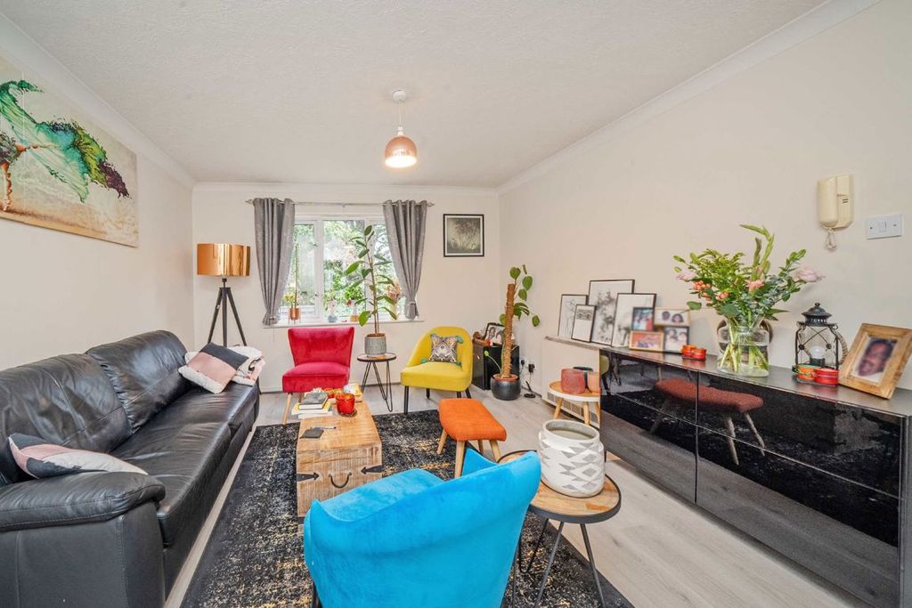 Property photo 2 of 4