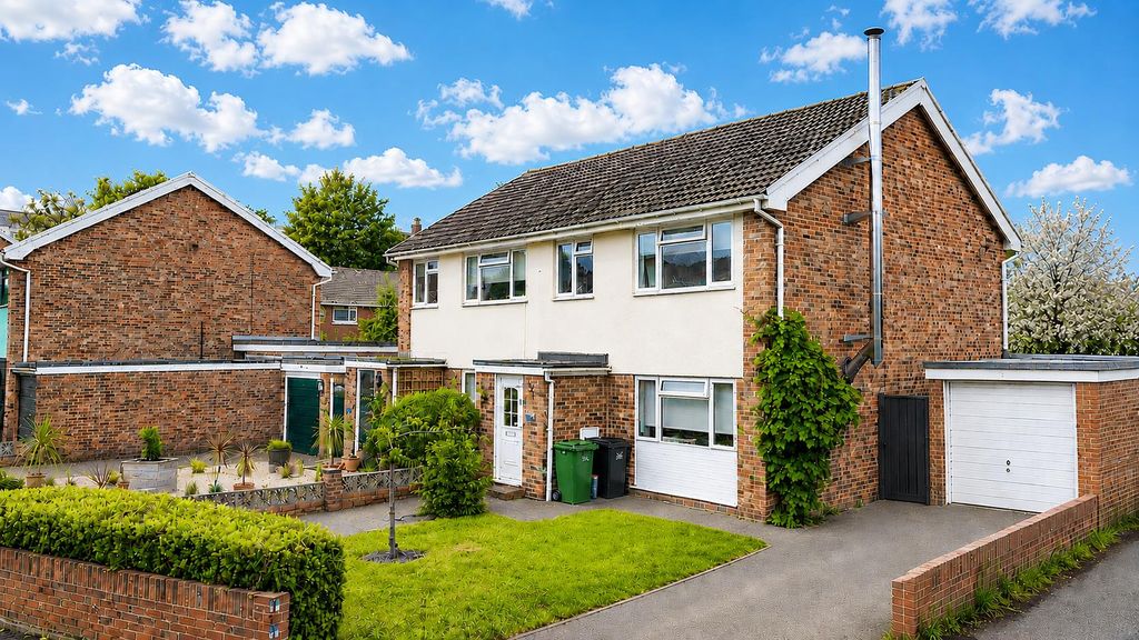 Property photo 1 of 33 7c68B5E8-c33d-4888-B2F7-42F42Bf32F88.Png