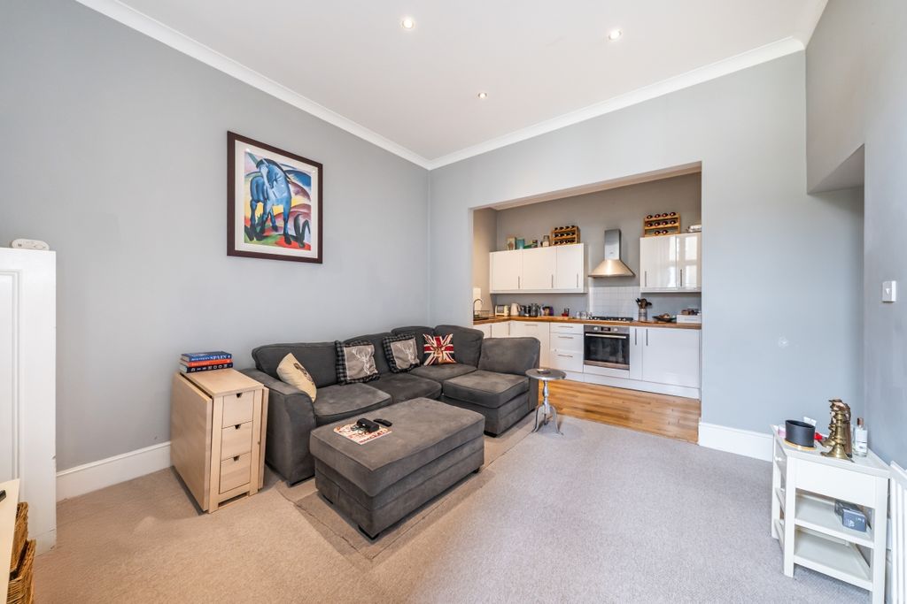Property photo 3 of 16 Flat-1-8-Sisters-...