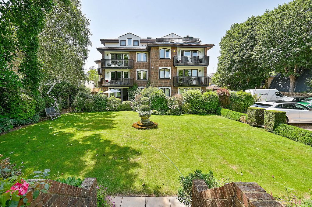 Property photo 2 of 19