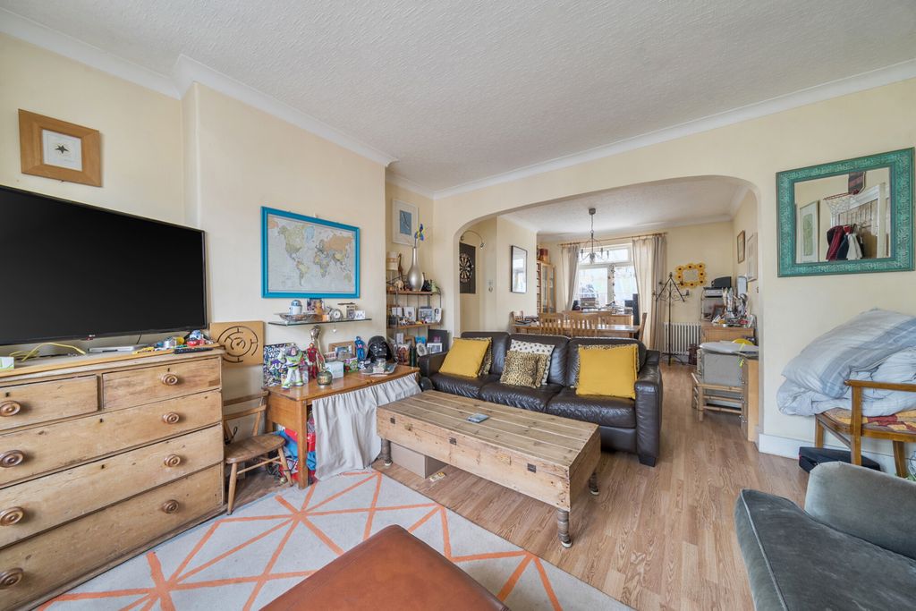 Property photo 2 of 14 1399740-13-69721c...