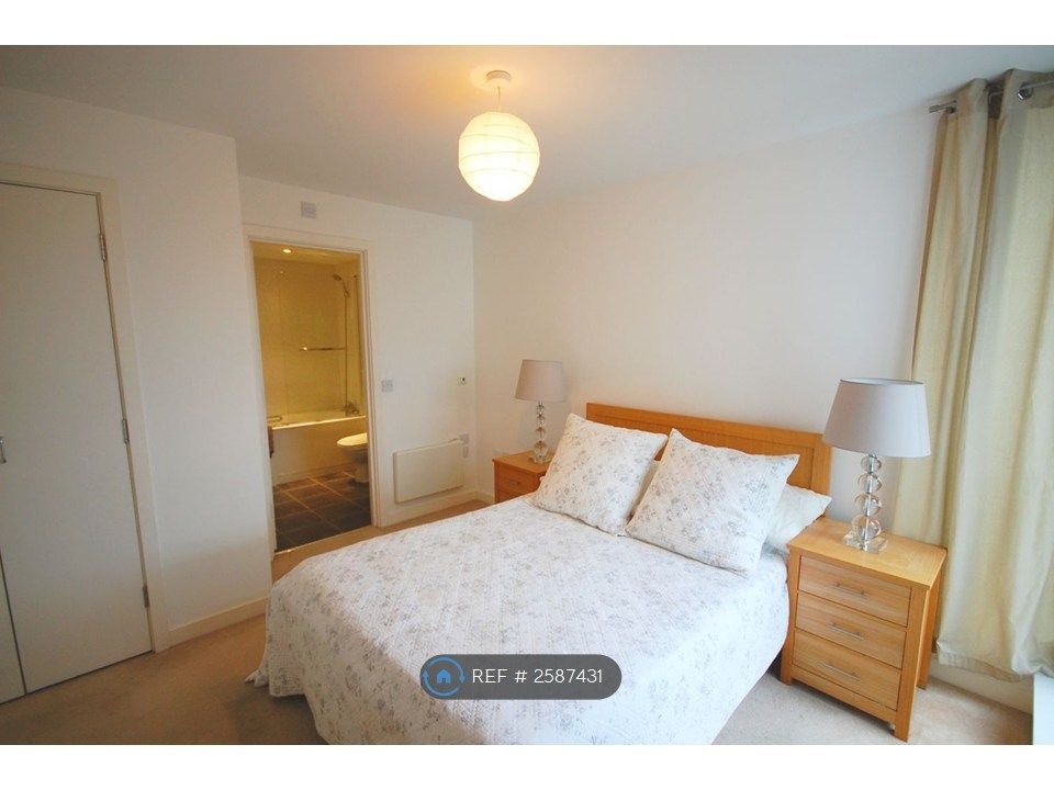 Property photo 3 of 14 Master Bedroom With Ensuite