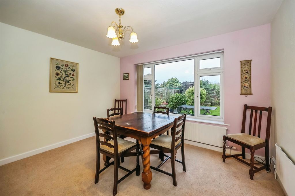 Property photo 2 of 22