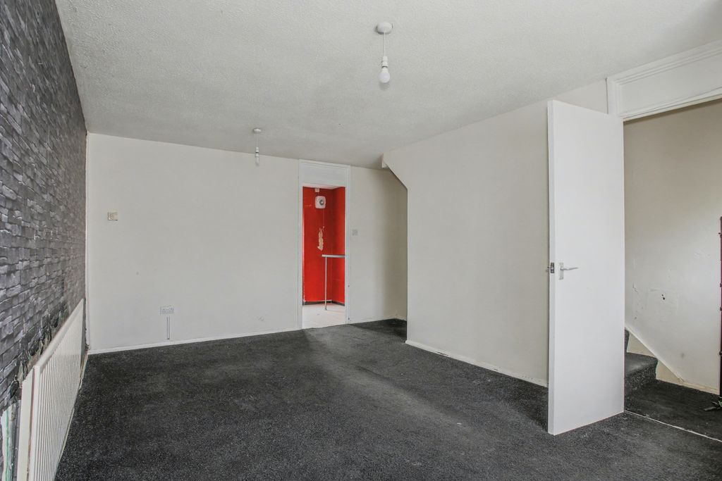 Property photo 3 of 18 72 New Rough Hey, Ingol, Preston, Lancashire, Pr2 7Bb