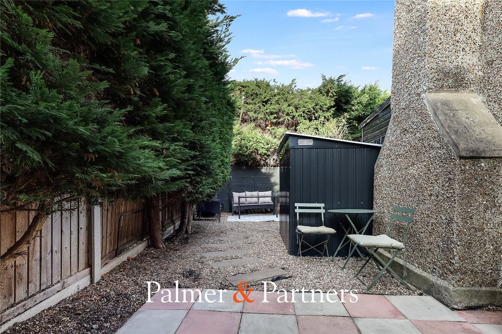 Property photo 2 of 17 Picture No. 04
