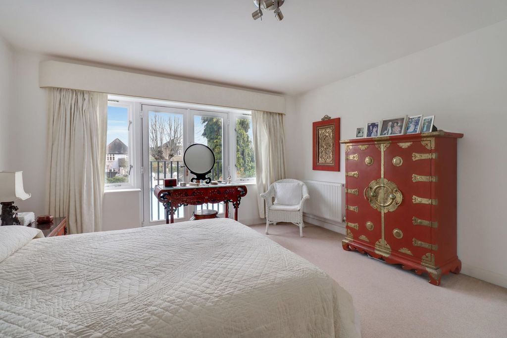 Additional image 15 of 4 bed detached house for salePemberton Road, East Molesey KT8