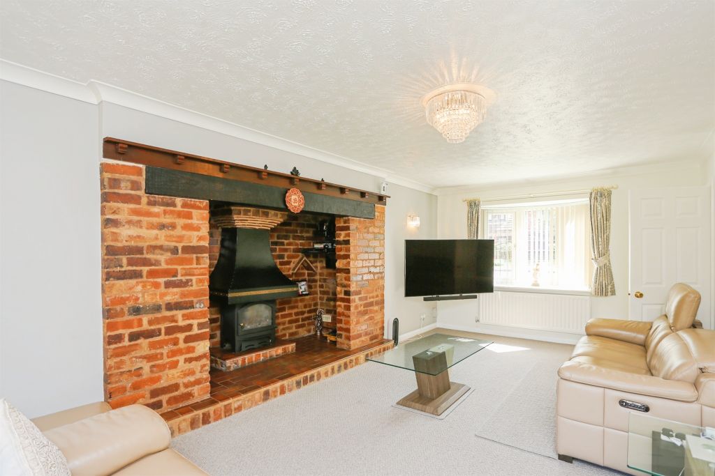 Property photo 2 of 22