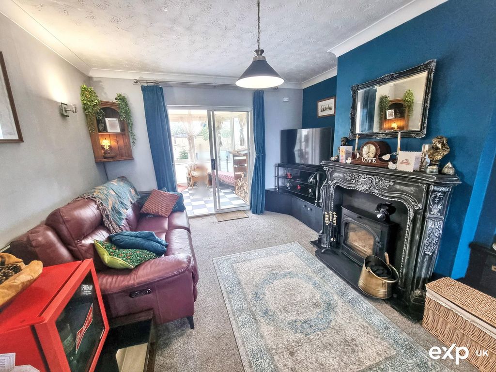 Property photo 3 of 24