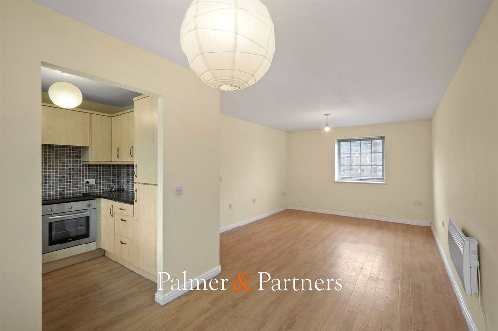 Property photo 3 of 12 Picture No. 04