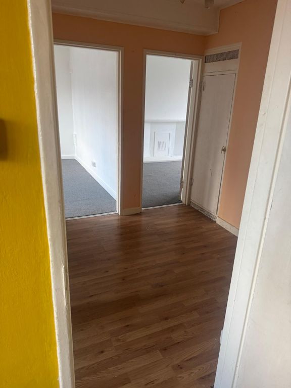 Property photo 3 of 7 Gallery