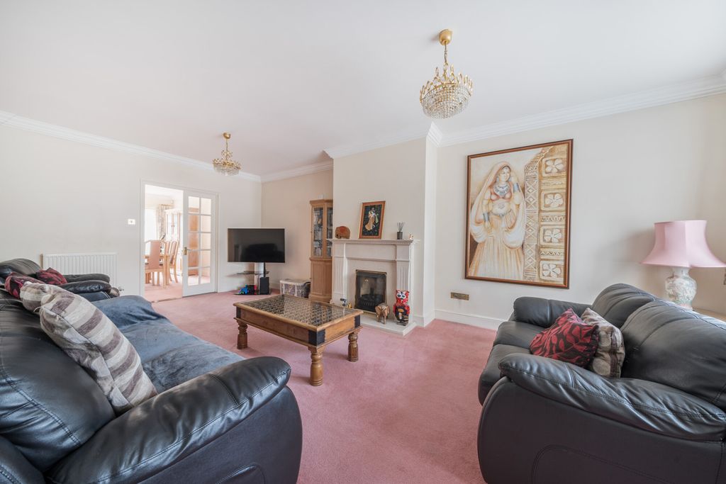 Property photo 2 of 20 1328887-13-687E5A...