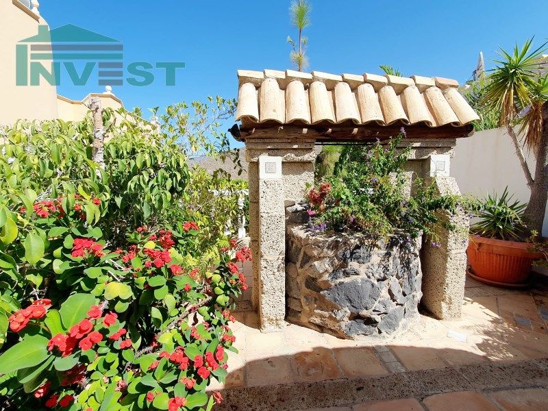 Property photo 3 of 33