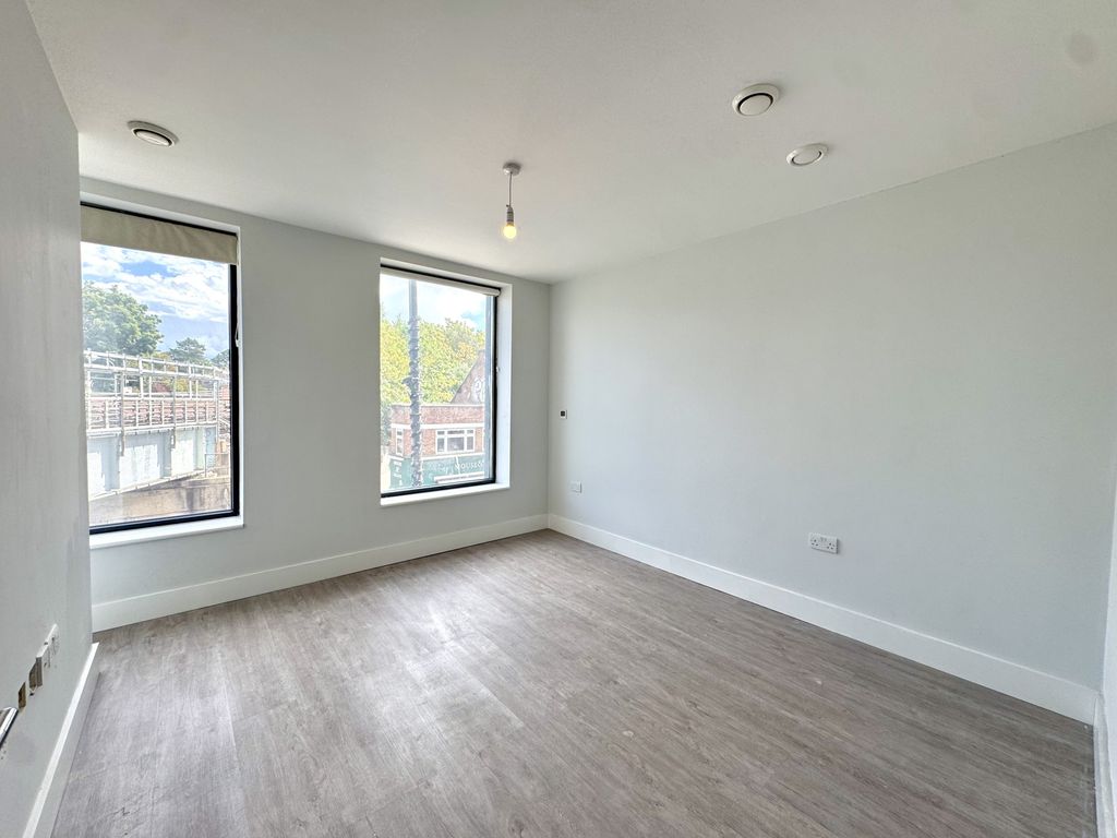 Property photo 3 of 4