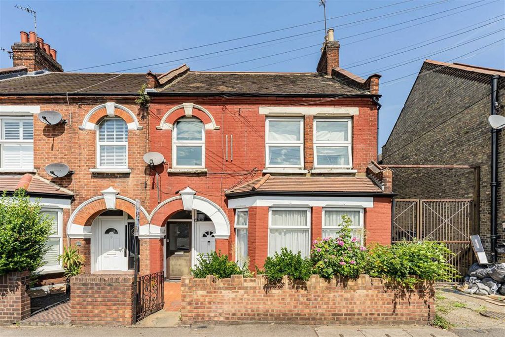 Property photo 1 of 7