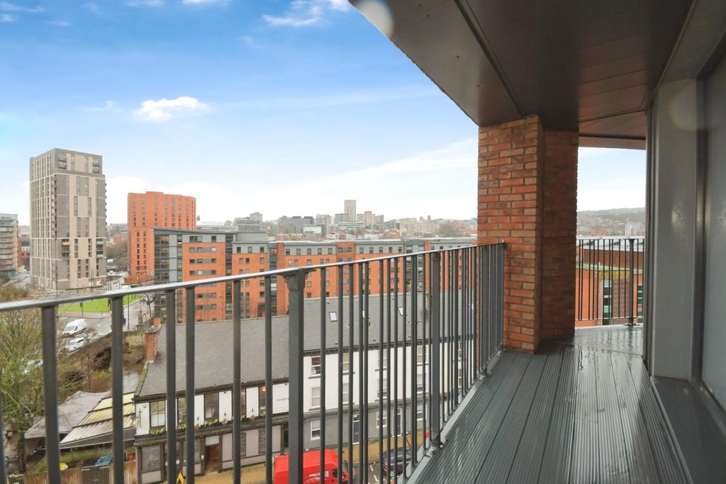 Property photo 2 of 25 Balcony