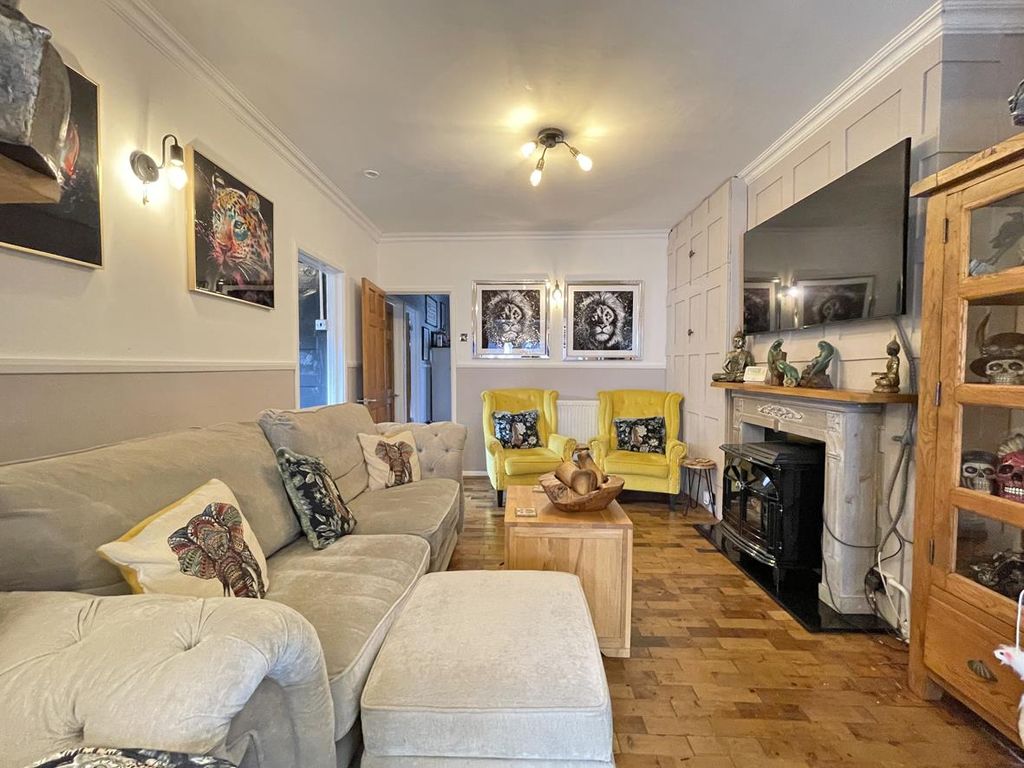 Property photo 3 of 20 Budshead Road 121 - Lounge 2.Jpg