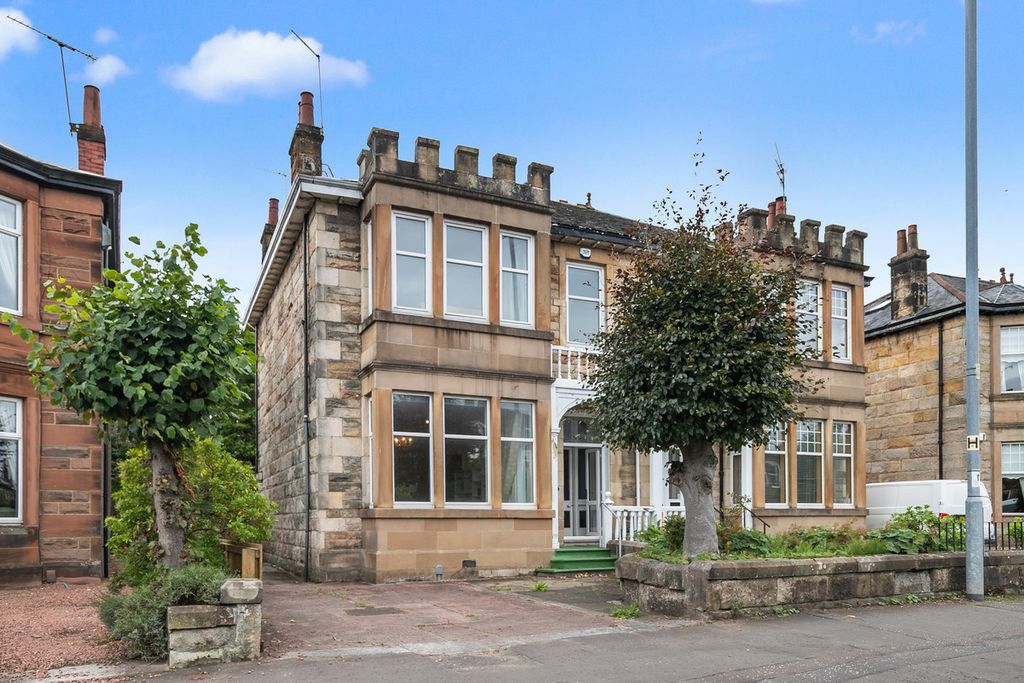 Property photo 1 of 33