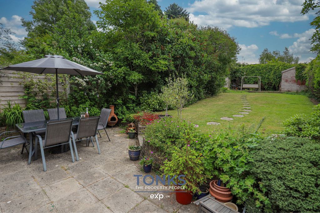 Property photo 2 of 24
