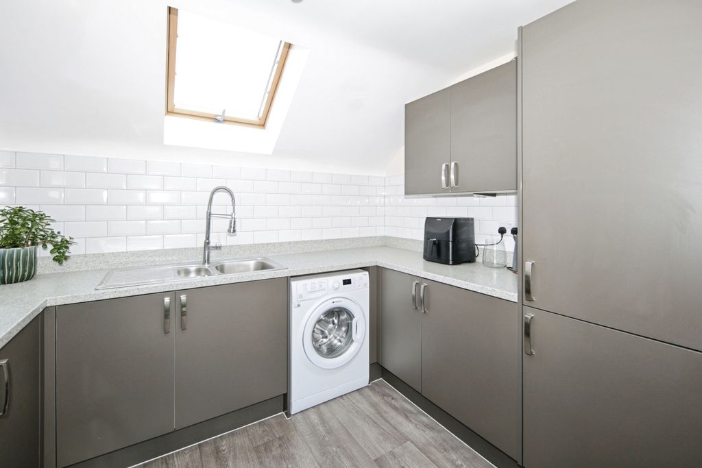 Property photo 2 of 18 Pbox-Img.Jpg