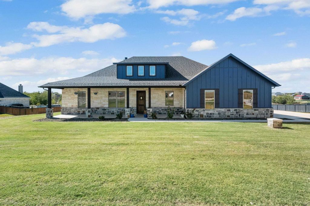 Property photo 1 of 31