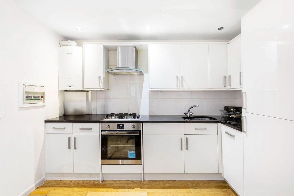 Property photo 3 of 12 D.Jpg
