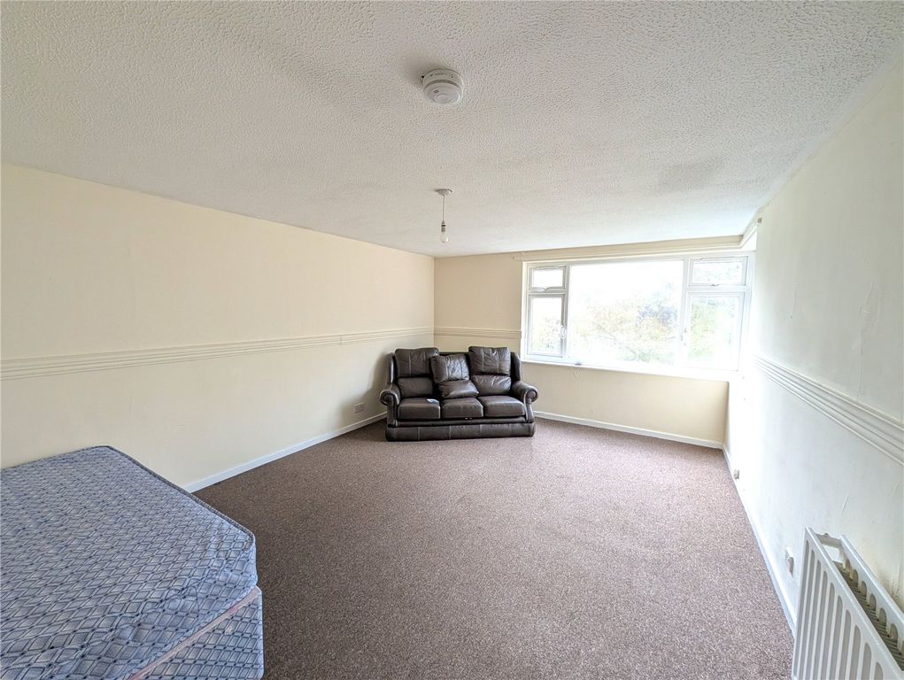 Property photo 2 of 7 Picture No. 04