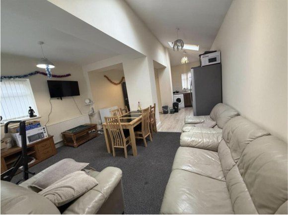 Property photo 3 of 7 8961400.Jpg