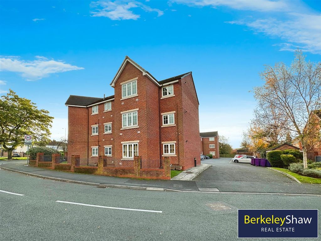 Property photo 1 of 13 Exterior